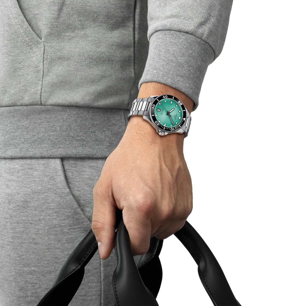 Tissot Seastar 1000 40mm T120.410.11.091.00 — detail view