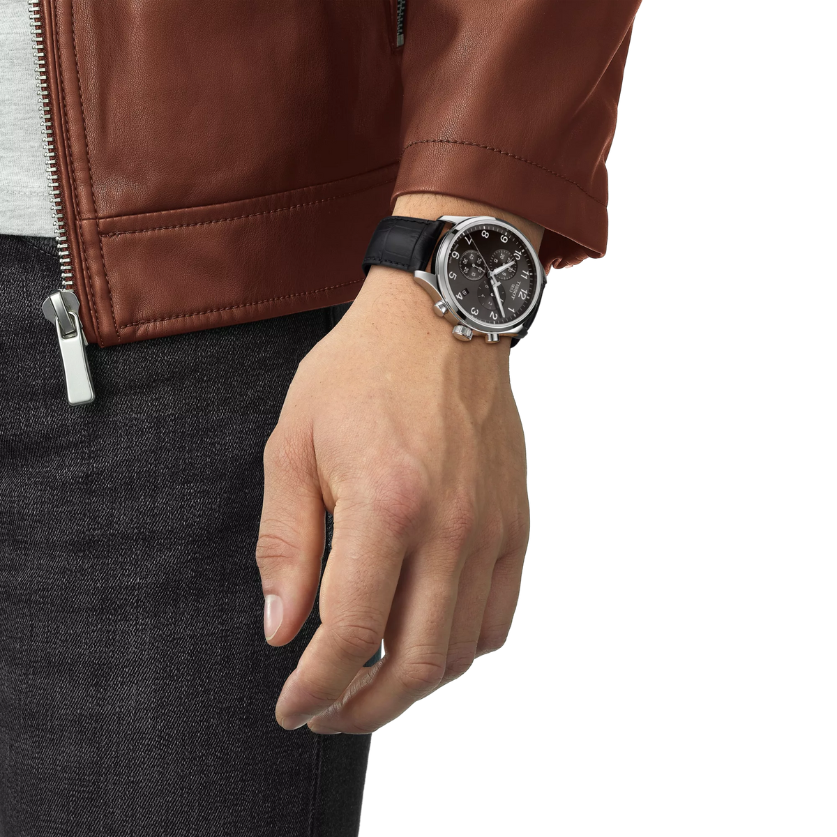 Tissot Chrono XL Classic 45mm T116.617.16.057.00 — detail view