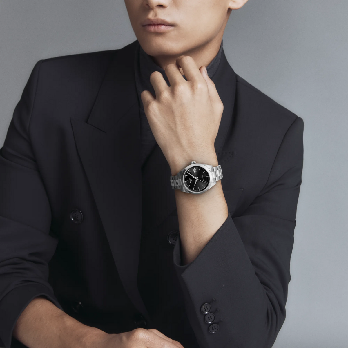 Tissot Gentleman 38mm T165.807.11.051.00 — detail view