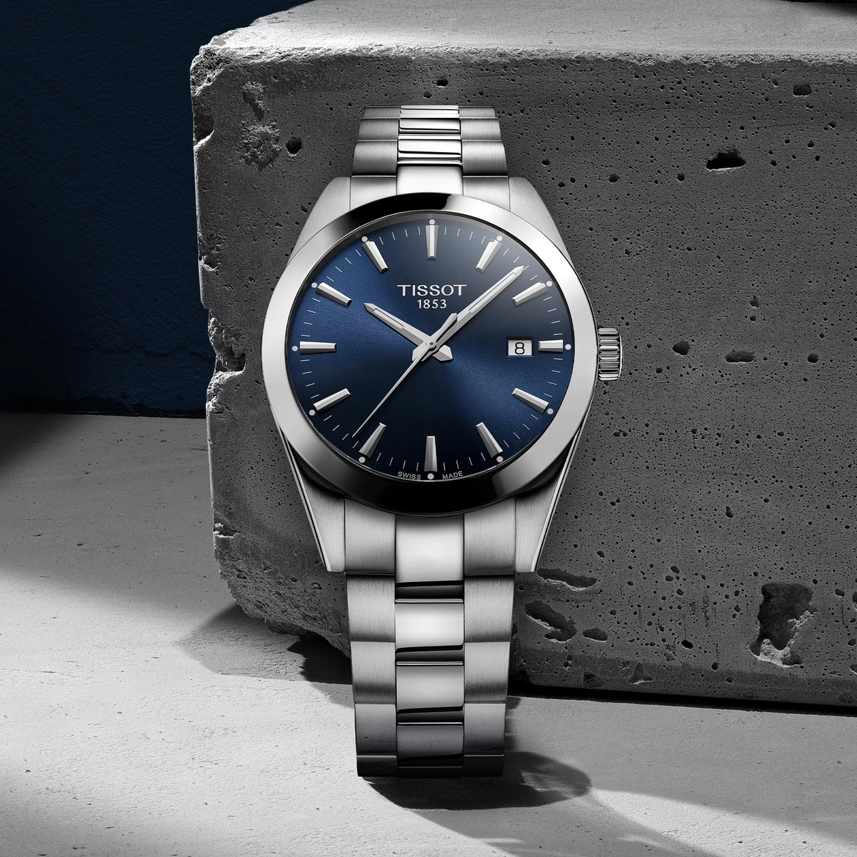 Tissot Gentleman 40mm T127.410.11.041.00 — detail view