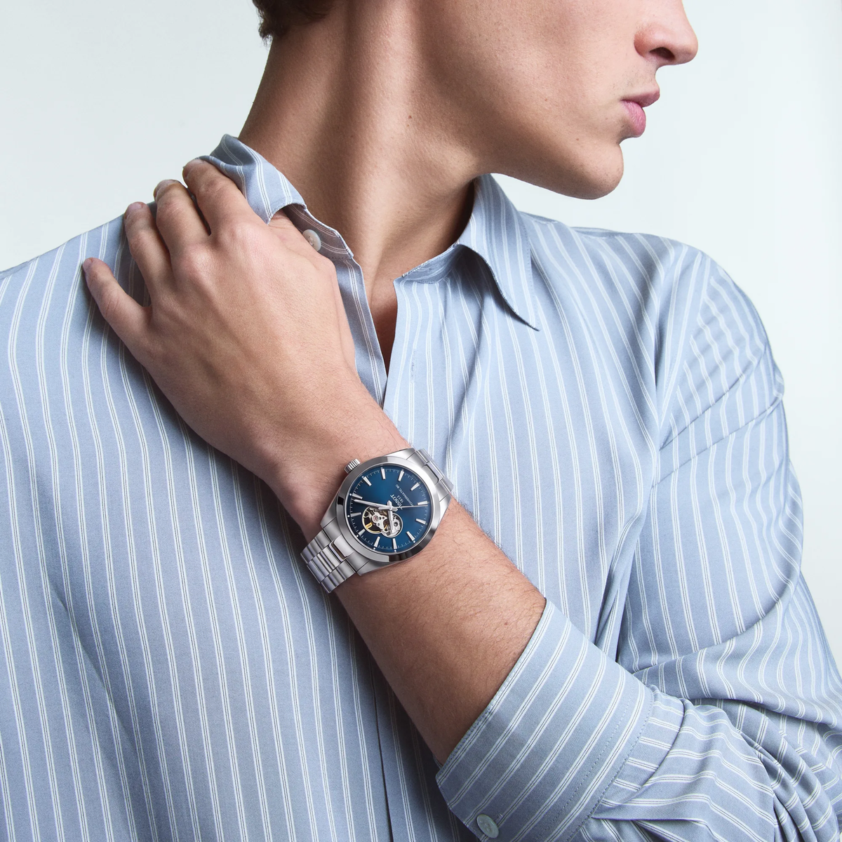 Tissot Gentleman Open Heart 40mm T127.407.11.041.01 — detail view