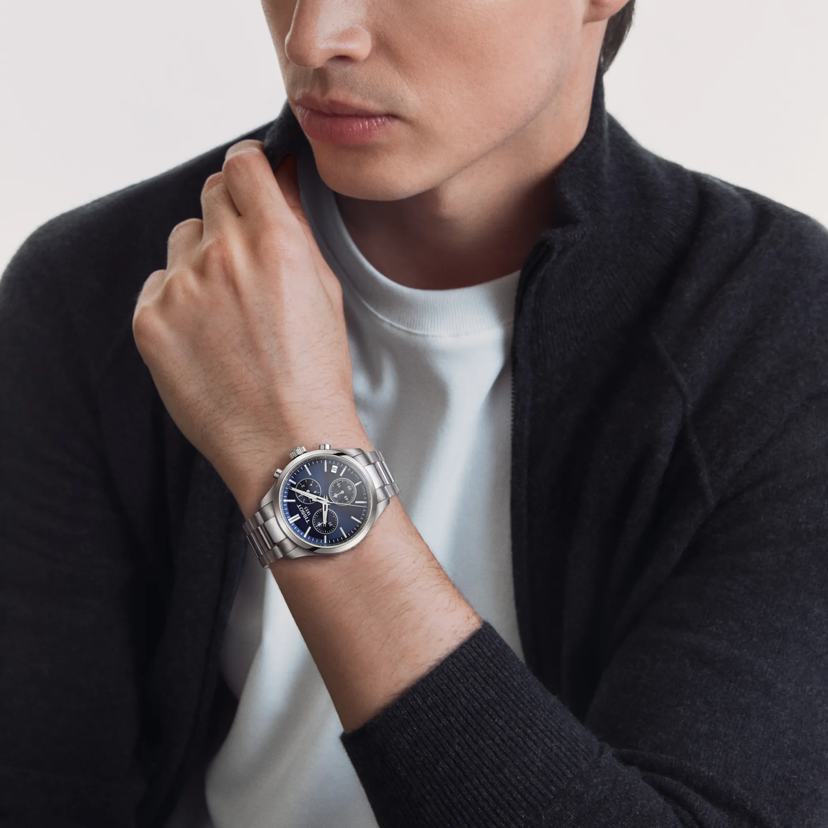 Tissot PR 100 40mm T150.417.11.041.00 — detail view