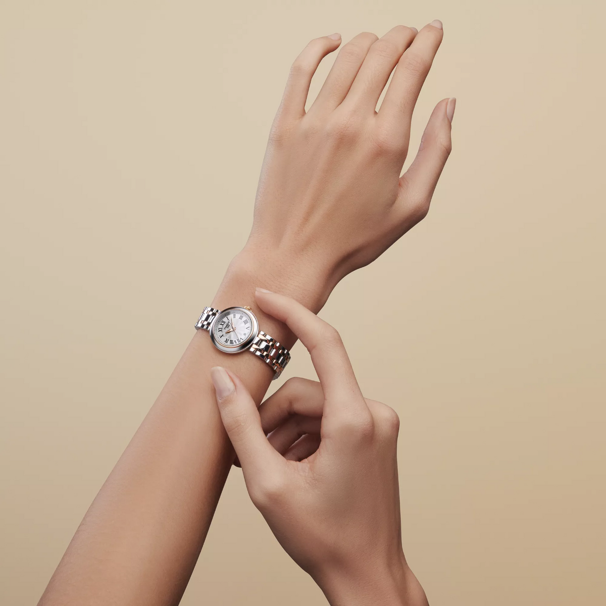 Tissot Bellissima 26mm T126.010.22.013.01 — detail view
