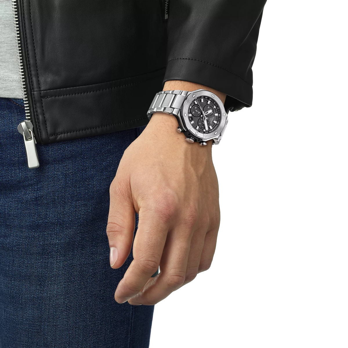 Tissot T-Race 45mm T141.417.11.051.01 — detail view