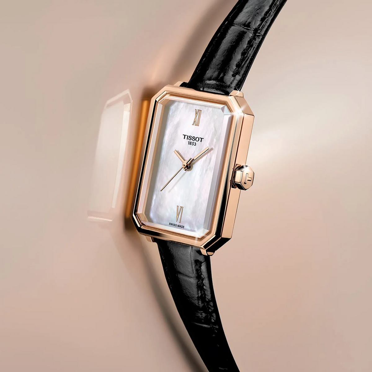 Tissot SRV 30mm T160.110.36.113.00 — detail view